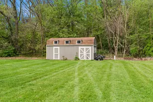 2110 Wooded Way, Stevensville, MI 49127 - Photo 10