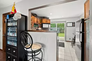 606 Pleasant Ave, Kalamazoo, MI 49008 - Photo 6