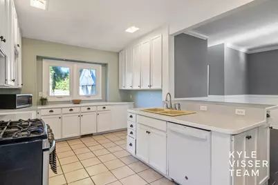 725 Gladstone Drive SE, East Grand Rapids, MI 49506 - Photo 10