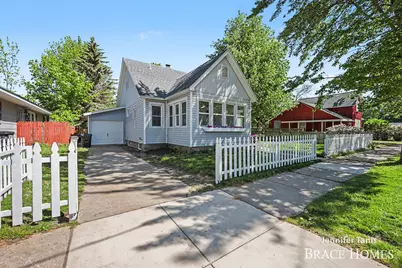 2154 Morton Avenue, Muskegon, MI 49441 - Photo 2