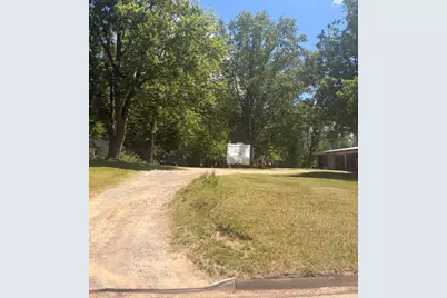 627 Fairyland Avenue, Jackson, MI 49202 - Photo 2