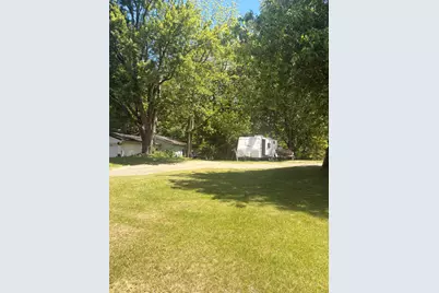 627 Fairyland Avenue, Jackson, MI 49202 - Photo 1