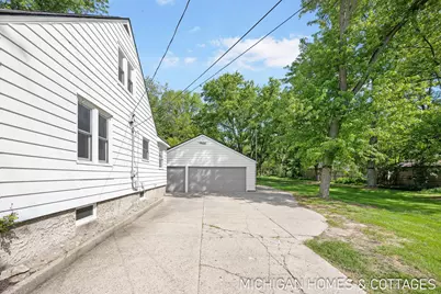 10671 Chicago Drive, Zeeland, MI 49464 - Photo 14