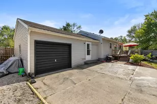 2469 Eden St SW, Wyoming, MI 49519 - Photo 24