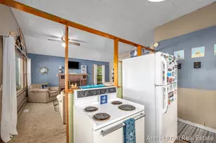 11415 Oak Dr, Delton, MI 49046 - Photo 12