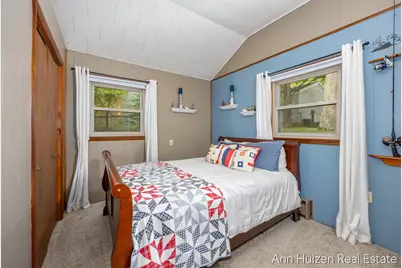 11415 Oak Drive, Delton, MI 49046 - Photo 14
