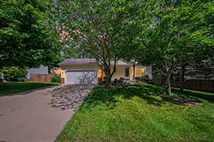 103 Ridgeview Ct, Grass Lake, MI 49240 - Photo 2