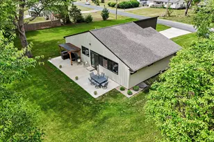 35883 Riverview Dr, Paw Paw, MI 49079 - Photo 38