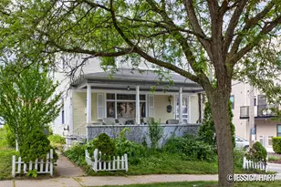 211 Trowbridge St NE, Grand Rapids, MI 49503 - Photo 2