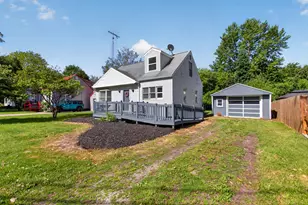 3320 Treat St, Adrian, MI 49221 - Photo 2