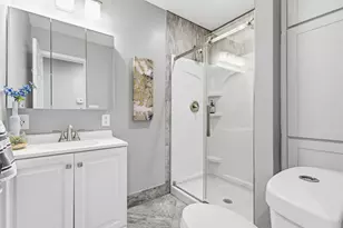 8065 Ogden Dr, Sterling Heights, MI 48314 - Photo 14
