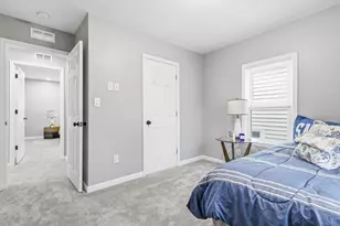 8065 Ogden Dr, Sterling Heights, MI 48314 - Photo 16