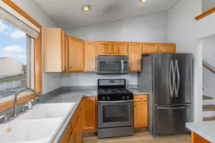 3711 Cedar Landing Dr SE, Grand Rapids, MI 49512 - Photo 10