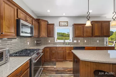 8637 Petoskey Street, Kalamazoo, MI 49009 - Photo 12