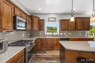 8637 Petoskey St, Kalamazoo, MI 49009 - Photo 12