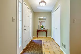 2365 Delaware Dr, Ann Arbor, MI 48103 - Photo 10