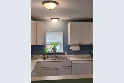 52 W Bacon Street, Hillsdale, MI 49242 - Photo 14