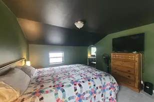 52 W Bacon St, Hillsdale, MI 49242 - Photo 24