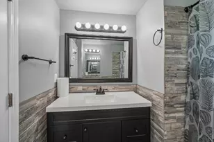 2121 Champagne Dr, Ann Arbor, MI 48108 - Photo 10