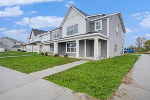 832 Winchester St, Holland, MI 49423 - Photo 2