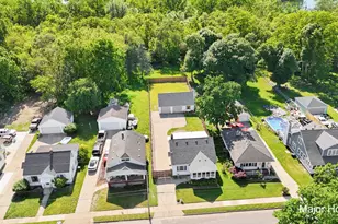 1947 Blandford Ave SW, Wyoming, MI 49519 - Photo 46