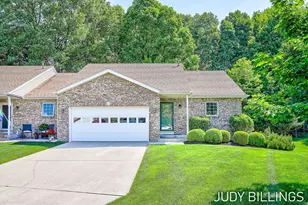 437 Amity St, Douglas, MI 49406 - Photo 2