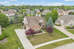 9094 Woodgrove Dr, Plymouth, MI 48170 - Photo 8