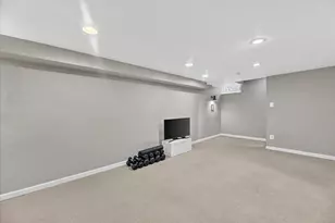 32388 Arlington Dr, Beverly Hills, MI 48025 - Photo 30