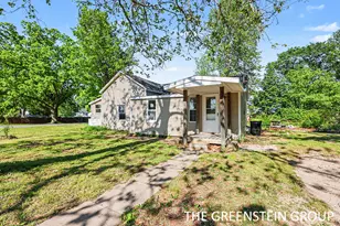 301 E North St, Greenville, MI 48838 - Photo 1