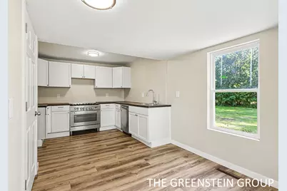 301 E North Street, Greenville, MI 48838 - Photo 6