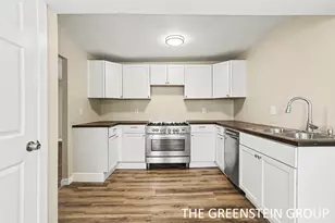 301 E North St, Greenville, MI 48838 - Photo 8