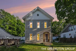 215 W Grove St, Greenville, MI 48838 - Photo 2