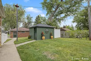 1159 S Shore Dr, Holland, MI 49423 - Photo 34