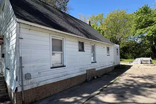2121 Sheridan Ave, Saginaw, MI 48601 - Photo 4