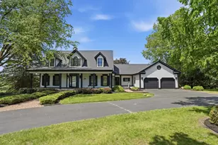 9835 Oak Pointe Ln, Northville, MI 48167 - Photo 2