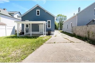 2023 Henry Street, Muskegon, MI 49441 - Photo 4