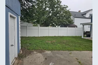 2023 Henry Street, Muskegon, MI 49441 - Photo 32