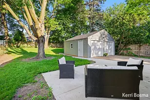 1231 Burke Ave NE, Grand Rapids, MI 49505 - Photo 2