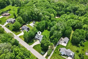 5318 Lamont Farms Dr, Coopersville, MI 49404 - Photo 10
