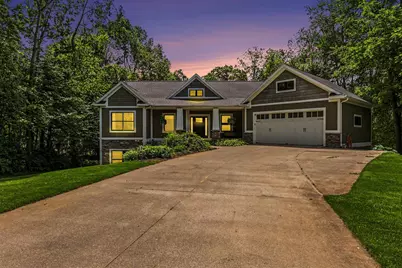 5318 Lamont Farms Drive, Coopersville, MI 49404 - Photo 2
