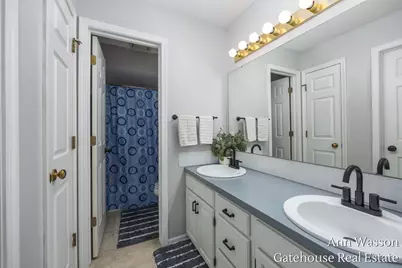 6007 Arroyo Vista Drive NE, Rockford, MI 49341 - Photo 32
