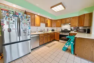 1804 Woodland Dr, Portage, MI 49024 - Photo 12