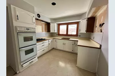 21489 Danbury Street, Woodhaven, MI 48183 - Photo 6