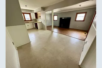 21489 Danbury Street, Woodhaven, MI 48183 - Photo 8