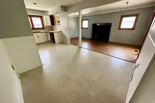21489 Danbury St, Woodhaven, MI 48183 - Photo 8
