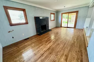 21489 Danbury St, Woodhaven, MI 48183 - Photo 10