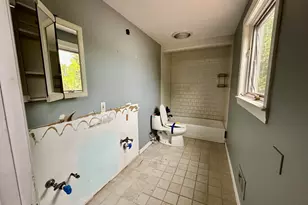 21489 Danbury St, Woodhaven, MI 48183 - Photo 12