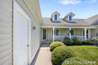 8872 N Peninsula Court, Zeeland, MI 49464 - Photo 2