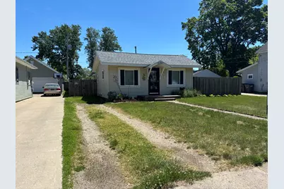 511 Center Avenue, Sturgis, MI 49091 - Photo 2