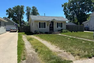 511 Center Ave, Sturgis, MI 49091 - Photo 2